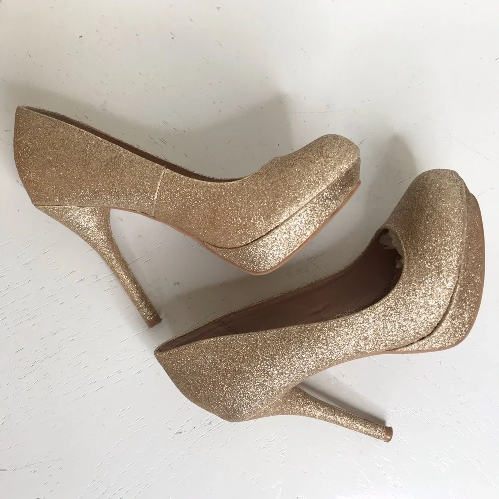 6 gold glitter platform pumps holiday gold sparkle